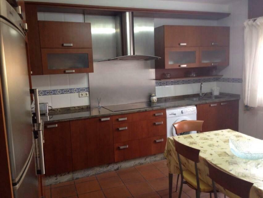 Piso Centrico Y Amplio En Praza Do Regueiro, A Illa De Arousa Exterior foto